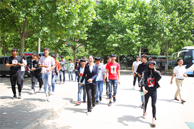 �ԳԳԣ������桪�������¶���������ѧ�ο�ʼ����