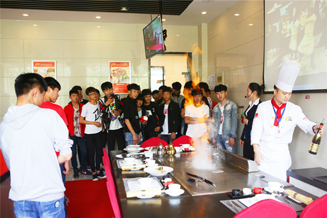 �ԳԳԣ������桪�������¶���������ѧ�ο�ʼ����