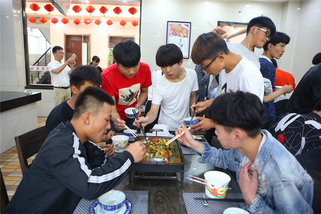 �ԳԳԣ������桪�������¶���������ѧ�ο�ʼ����