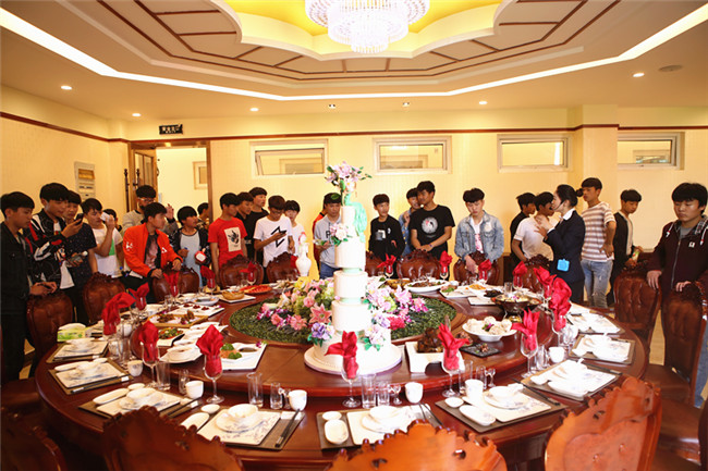 �ԳԳԣ������桪�������¶���������ѧ�ο�ʼ����