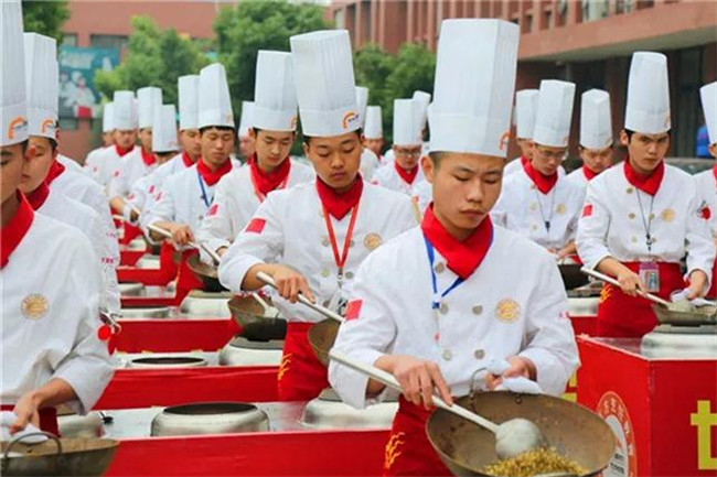 ���������¡�����������һλ���������תѧ��