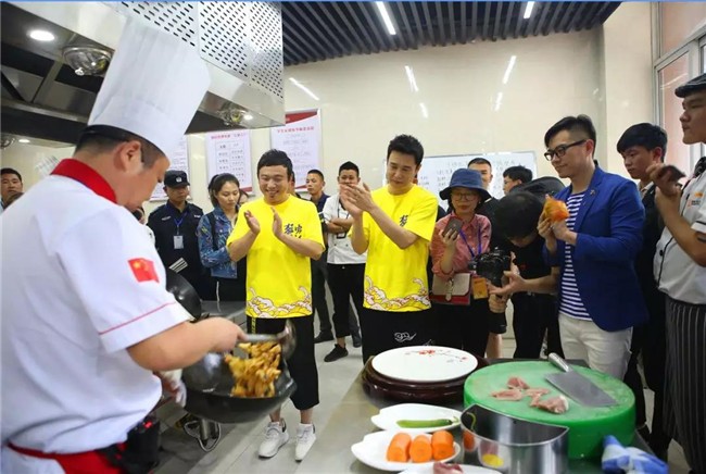 ������������С�����ս������¶��������ʲ��ݴ�����