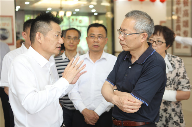 �������粿���������ο϶������¶�����ѧʵ��