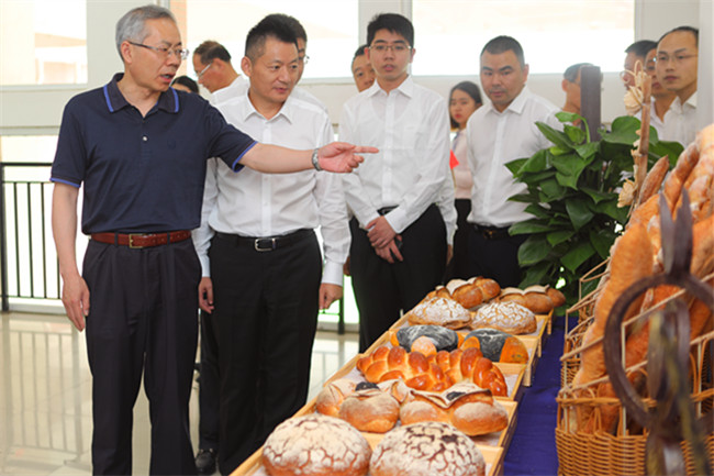 �������粿���������ο϶������¶�����ѧʵ��