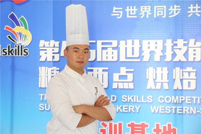 ʵ��ȼ���������¶���ѧ����ѡ��45�����缼�ܴ������Ҽ�ѵ�ӣ�