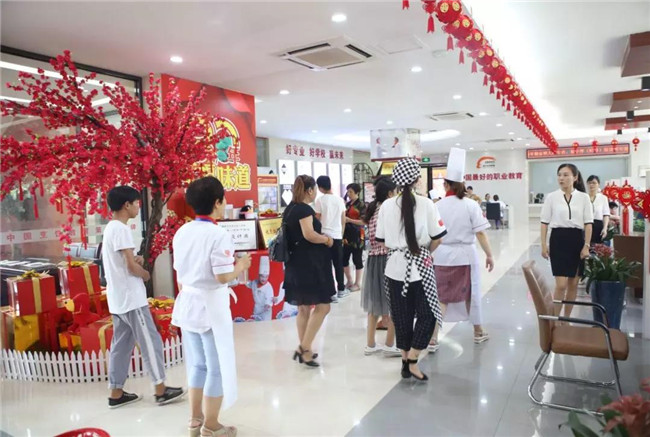 �����¶���2018�＾�����𱬽�����