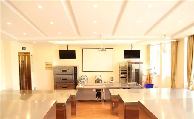 �����¶���2018�＾�����𱬽�����