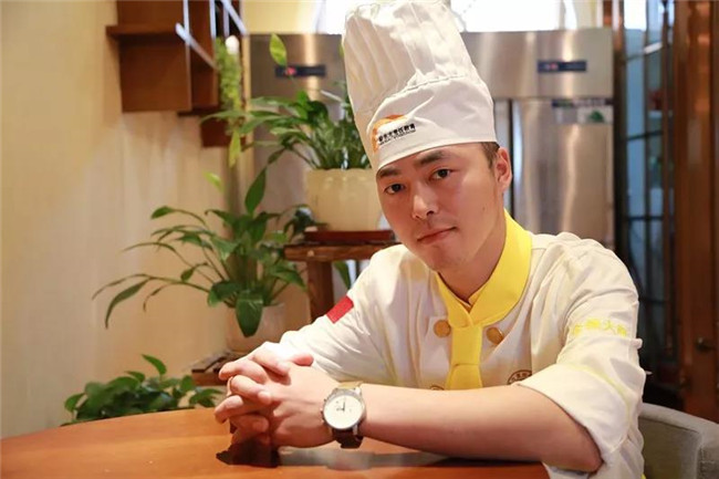 ���������¡������ѣ���н��ǧ�ĳ�ʦ��Ϊ�δ�������������𺽣�