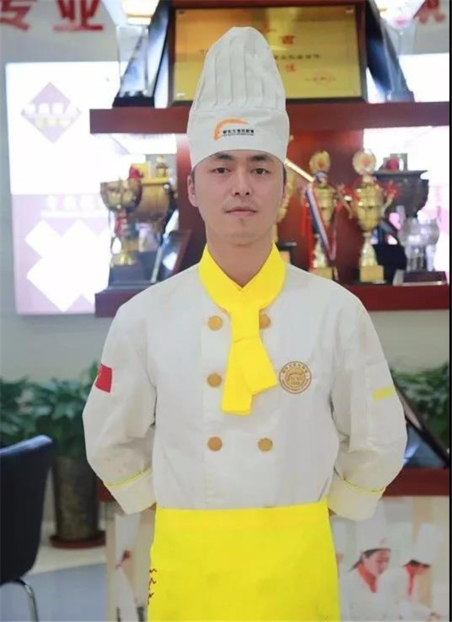 ���������¡������ѣ���н��ǧ�ĳ�ʦ��Ϊ�δ�������������𺽣�