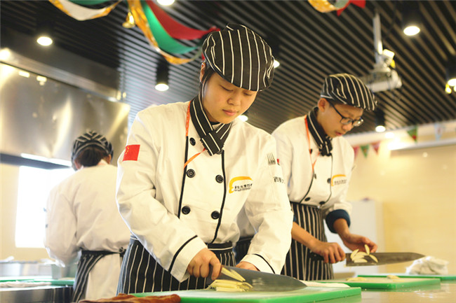 ���������¡���������14����Ҵ򹤣�10�����ѧ��