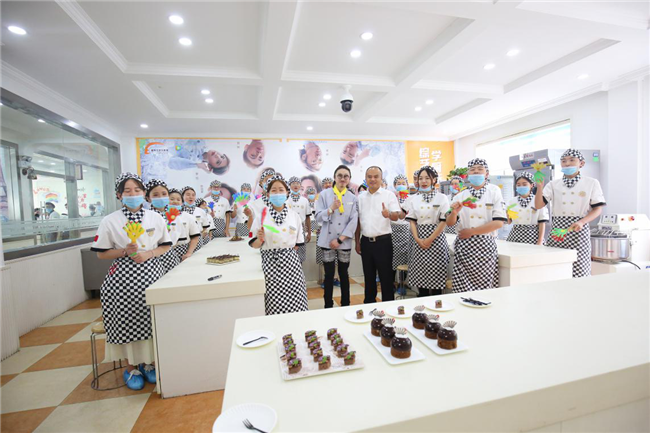 ���������ս�¶������ ���˭�ܸ�ʤһ�