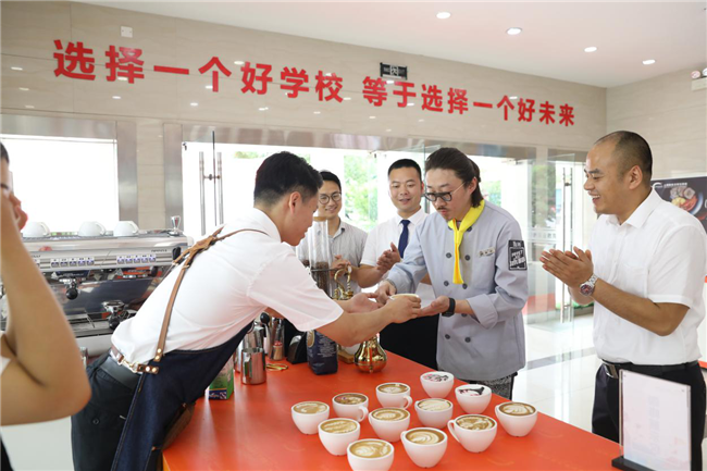 ���ݱ����¶����ؼ��������ȴ���Ĺ���������ʽ�ں�