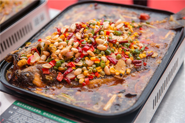 ��ʮ���¶�����ף�����У����ٵ���С�Դ��Ҹ�ζ��