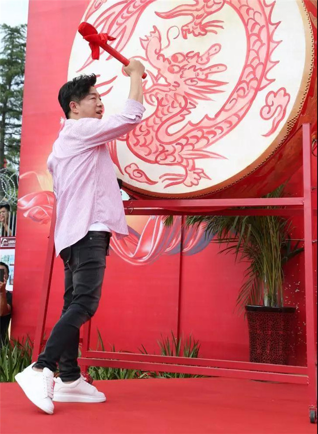 ������ʮ����Ϊ����������������У���¶�����⿽�����ʮ����ʢ��ɹ��ٰ�