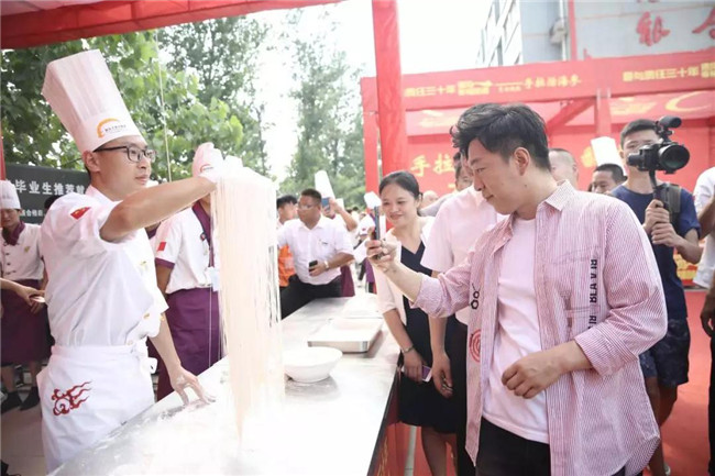 ������ʮ����Ϊ����������������У���¶�����⿽�����ʮ����ʢ��ɹ��ٰ�