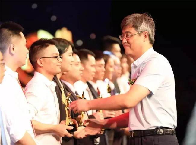 ������ʮ����Ϊ����������������У���¶�����⿽�����ʮ����ʢ��ɹ��ٰ�