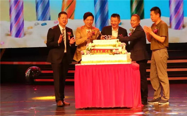 ������ʮ����Ϊ����������������У���¶�����⿽�����ʮ����ʢ��ɹ��ٰ�