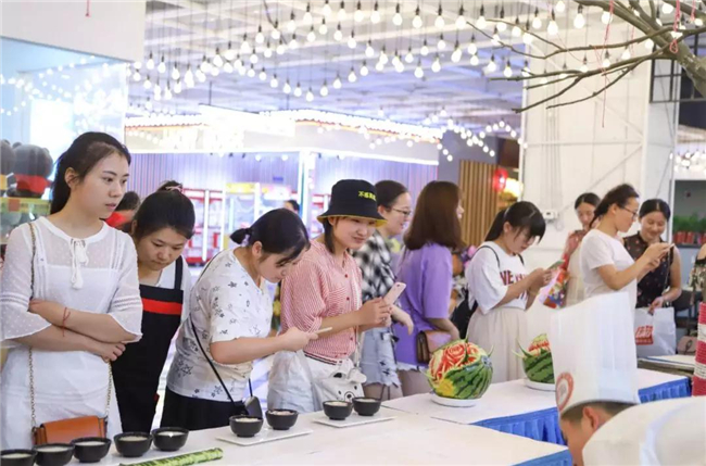 ��ʳ���ִ��֮�������ԣ��¶���ѧ��ʵ����������Ц��������