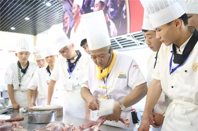 ��һ����Ϸ���ֵ�ȡ�ϴ�ʦ����������Ϯ��