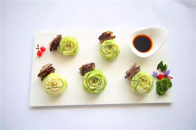 ����ʳ���ԡ��Ⲩ�Դ��˾�����Ʒ�ɹ�չ����������θ�ڴ󿪣�