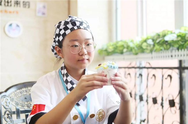 【新生故事】丁世玲:听说来这里学西点的女孩,运气都不会太差!