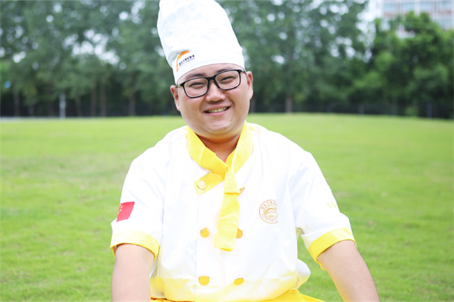 【新生故事】魏一鸣:是什么让这位大学毕业生选择来安徽新东方重新开始?