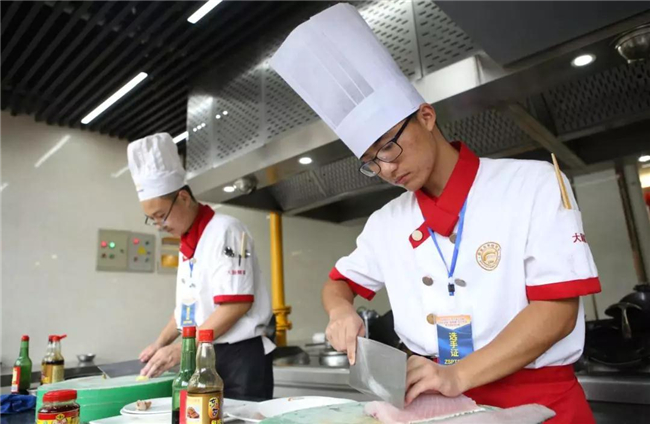 �������ԡ���δӳ���Cλ��������һ���ز����٣�