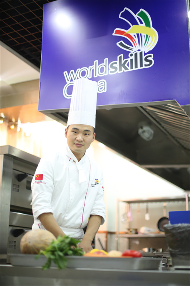 ϲѶ����У��ѡ��45�����缼�ܴ����й���ѵ����