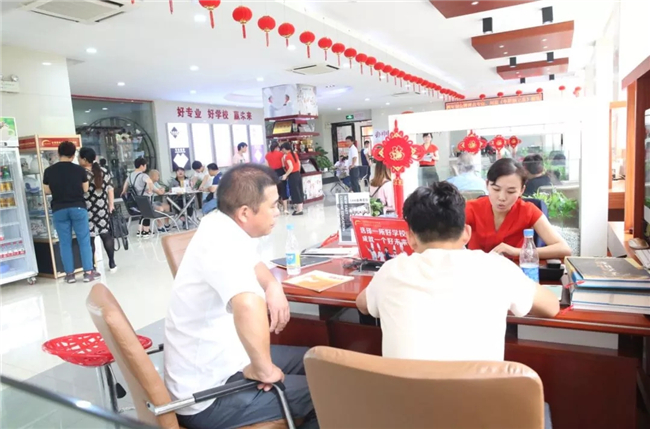 ����֪ͨ��2018�갲���¶������һ����ר��¼��������������