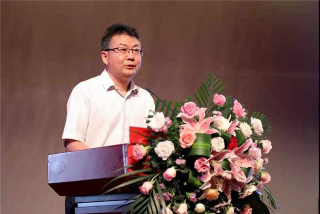 ��ͬ��Я�֣�Ϊ���װ��������¶�����2018����㣬���ι����ж�����ʽ������