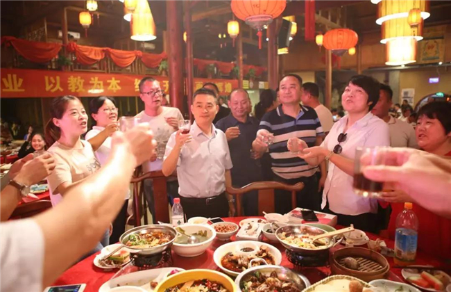 ��ʦ�ھ��ʴ�عˣ��������¶�����ʦ�������ת����ʢ�磡