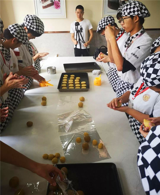 2018������ʳ���а��¯��������pick��һ�֣�