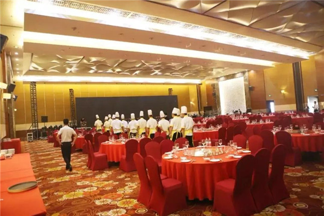 不是每一个会做菜的人都可以称作厨师!