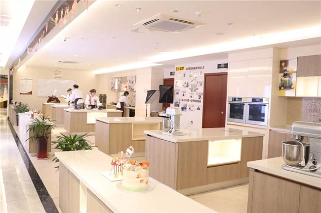 �����ˣ������¶��������ٴ�У���������ֳ�ʮ�ֻ𱬣�