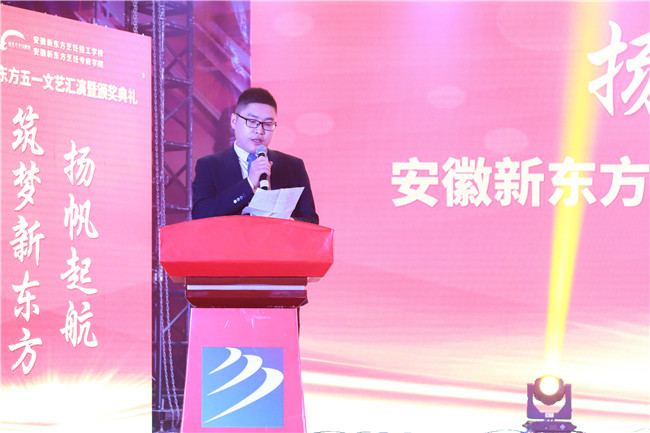 好嗨哟!厨师们的五一文艺汇演,真的有点不一样!