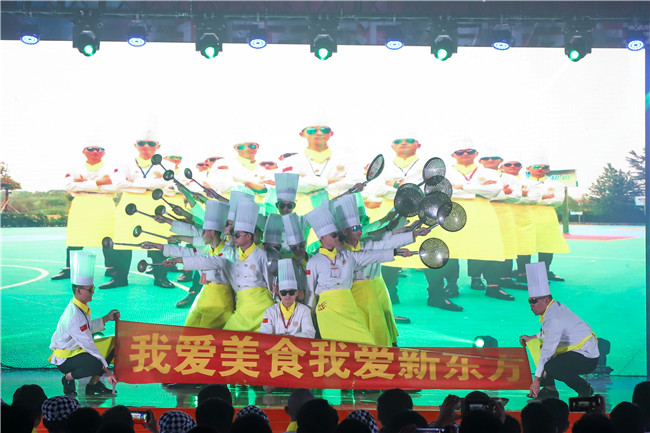 好嗨哟!厨师们的五一文艺汇演,真的有点不一样!