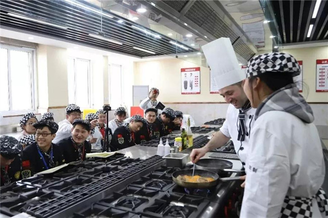 高中生的求生之路,其实不只高考一条!