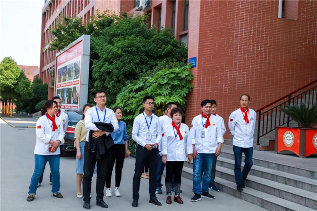 У԰��ȫ����һ�У���У�ش���֯������������ɢ������