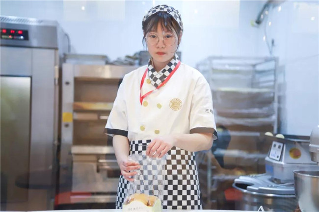 ��������̸�������ã��ܾ����ң�15��С���Ķ��������Ǵ����￪ʼ���ɵģ�