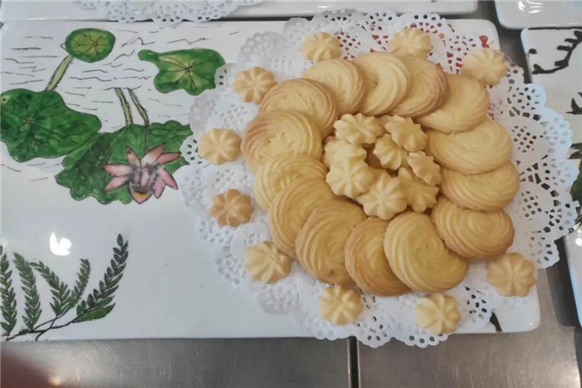 ��������̸�������ã��ܾ����ң�15��С���Ķ��������Ǵ����￪ʼ���ɵģ�