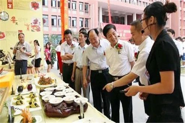 倒计时4天!2019中国烹饪锦标赛 丨 “新东方杯”第五届全国烹饪技能大赛即将开幕!