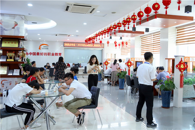 ��Ժ���Ӵ��ա�Ժ����󿶿����֣�����ͬѧ�����ֽ������