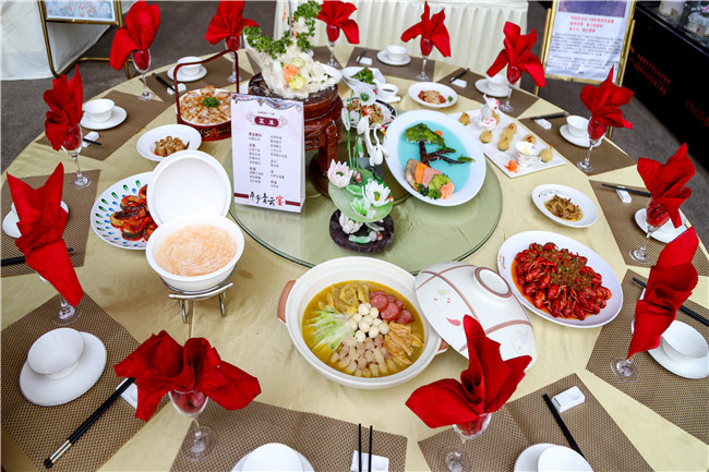 少荃家宴”主题设计大赛——学长与学弟之间的较量!