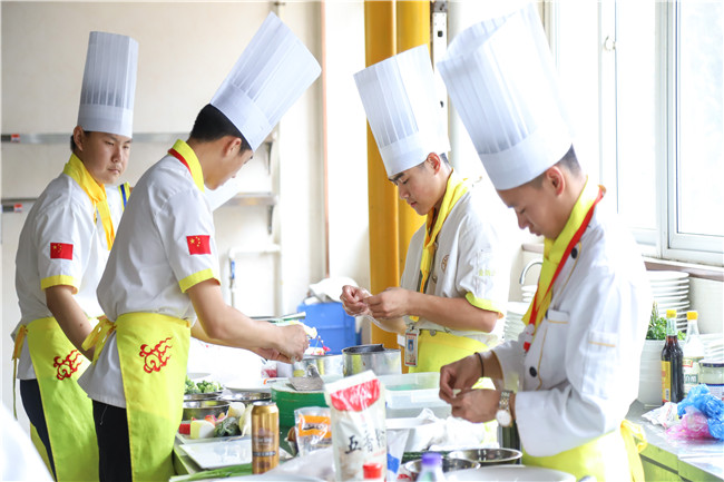 少荃家宴”主题设计大赛——学长与学弟之间的较量!