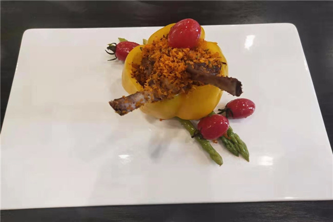 ���ж�ĸУ �����ɹ��������¶����ɹ�ѧ�ӱ����Բ����Ļ��