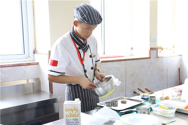 “新东方杯”首届西点西餐全国技能大赛安徽赛区选拔赛式隆重开幕!