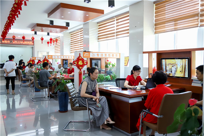 ��Ժ���Ӵ��ա�����Щ����׷������ĵ�·�Ϸ����̣�