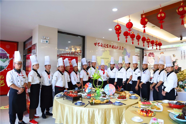 ������һ����ʢ���в�ʢ�����Ʒ����