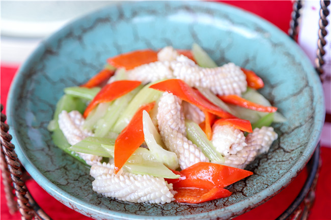 �͸���ʦ�ǵ�һ���������лʦ�硱������ϯչ��������