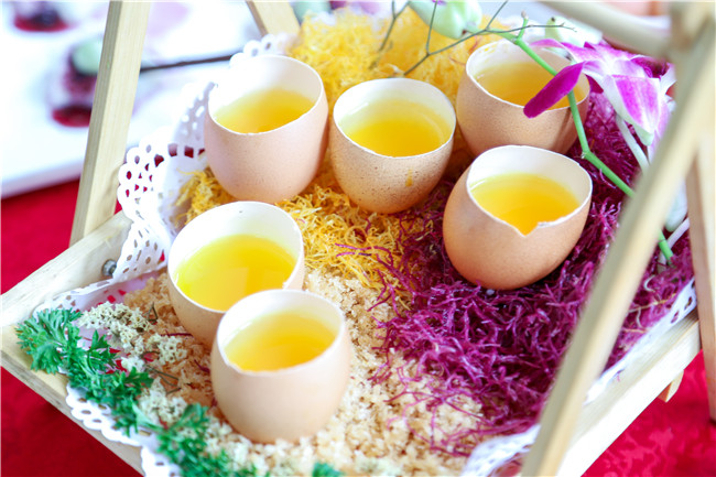 �͸���ʦ�ǵ�һ���������лʦ�硱������ϯչ��������